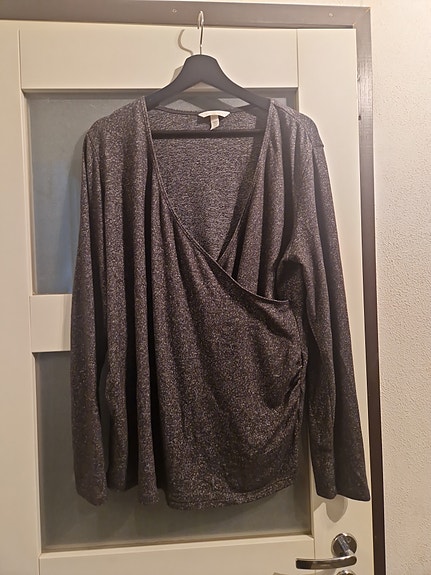 1 kpl H&M imetyspaitaa
