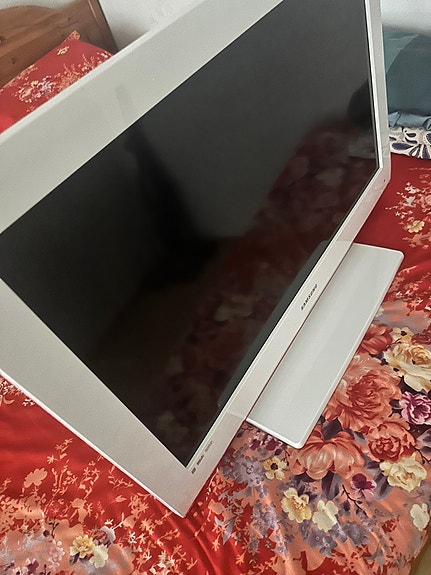 Samsung HD 32 inch TV