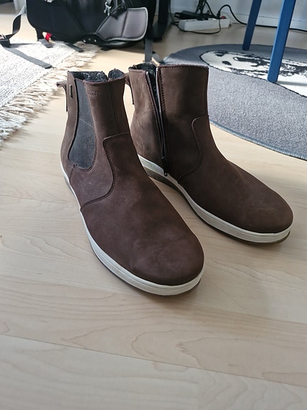 Pomar nilkkurit / talvikengät koko 43