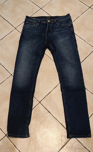 Miesten farkut/ Jack & Jones / koko 33/32
