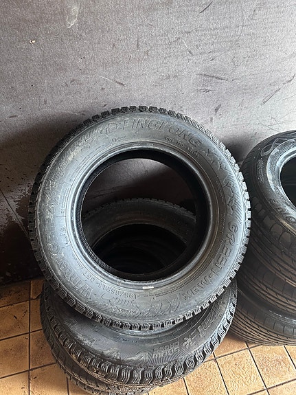 1x Linglong ja 3x gordiant talvirenkaat. 195/65R15