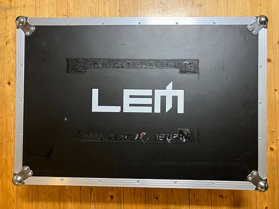 LEM Ultimix + Case (EPÄKUNTOINEN)