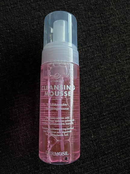 Vitamin E -kasvojen puhdistusvaahto