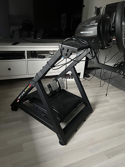 Next Level Racing Wheel Stand DD rattiteline