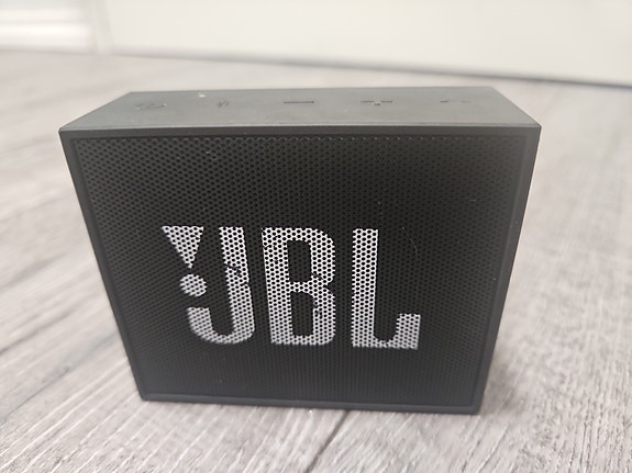 JBL Bluetooth-kaiutin musta