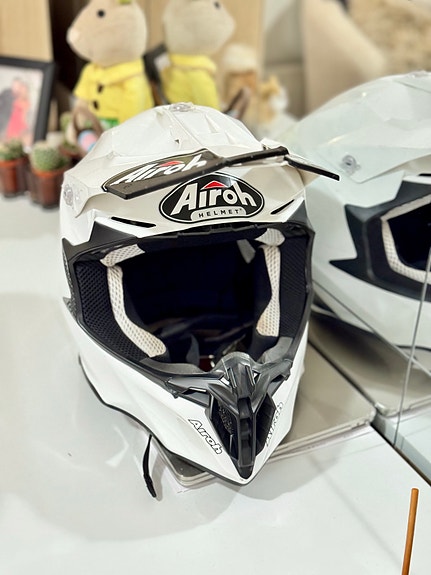 Airoh motocross-kypärä M valkoinen
