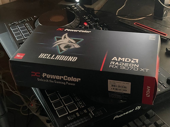 PowerColor Hellhound AMD Radeon RX 9070 XT näytönohjain