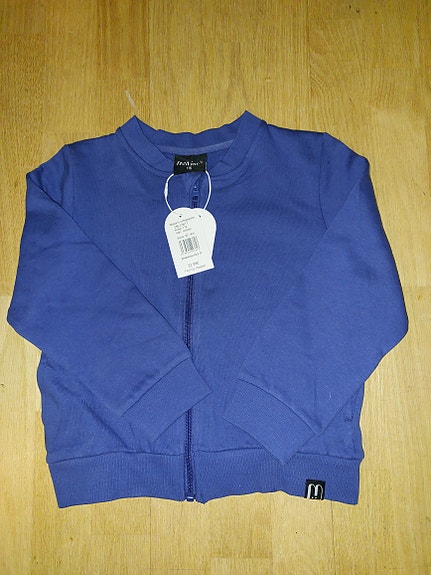 Uusi collegetakki 116