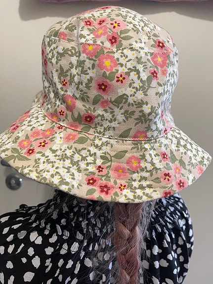 Kesähattu koko 58