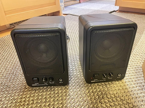 Yamaha monitor speaker model MS101 kaiuttimet