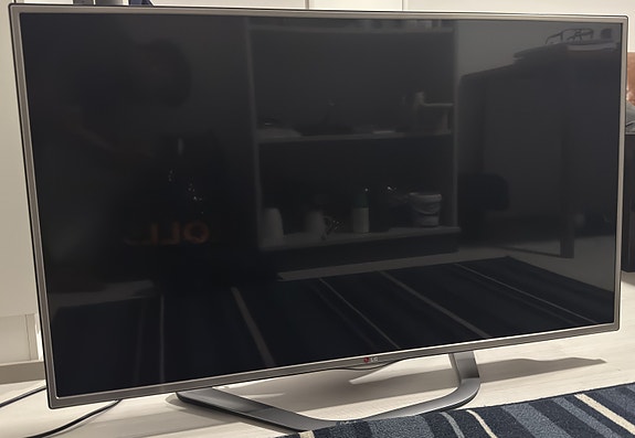 LG 47LN613V – 47" Full HD – Viallinen taustavalo (varaosiksi tai korjattavaksi)