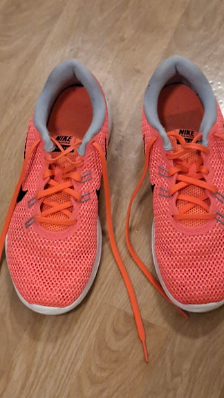Nike Flex TR 7 treenikengät koko 38 oranssi