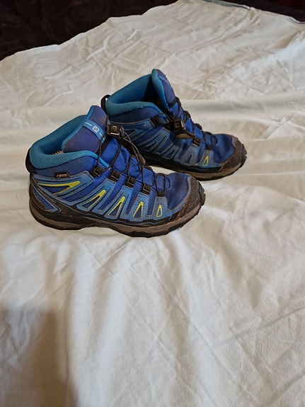 Salomon goretex 34