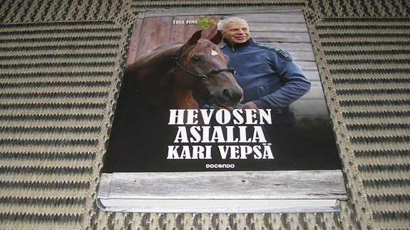 Hevosen asialla - Kari Vepsä
