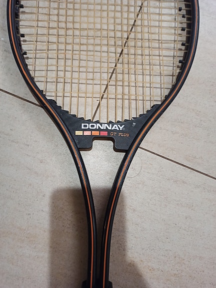 Tennis mailat.