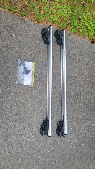 Kattoteline Dynamic - Toyota Auris 2013-2018
