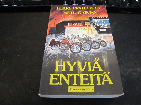 Pratchett, Gaiman - Hyviä enteitä 1p
