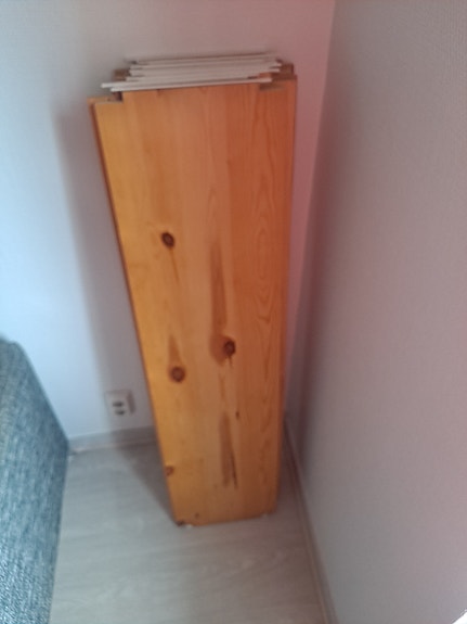 Lundia 120 x 30  yhteensä 8 hyllyä