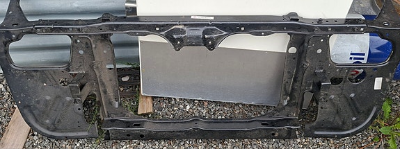 Nissan y30 cedric keulapelti