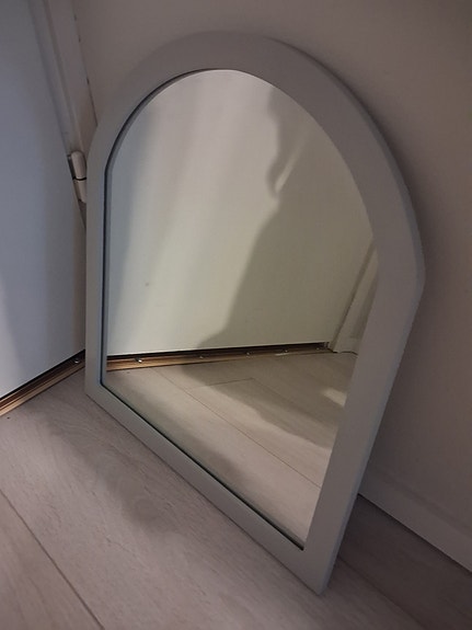 Ikea harmaa kaaripeili