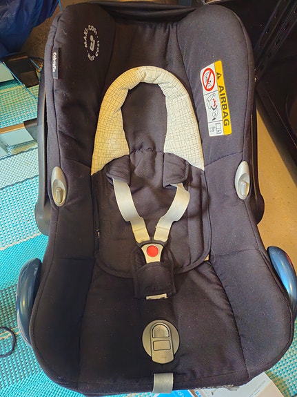 Maxi-Cosi Cabriofix turvakaukalo