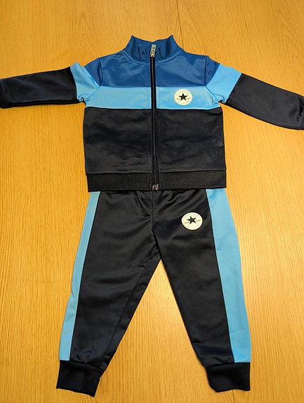Converse verryttelypuku