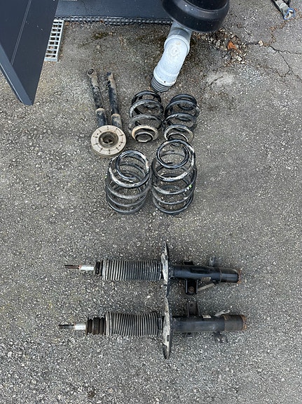Volkswagen t6 transporter jouset ja iskunvaimentimet