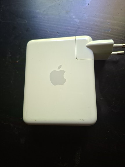 Apple Airport Express Base station(malli A1264)