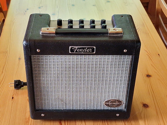Fender G-DEC Junior vahvistin