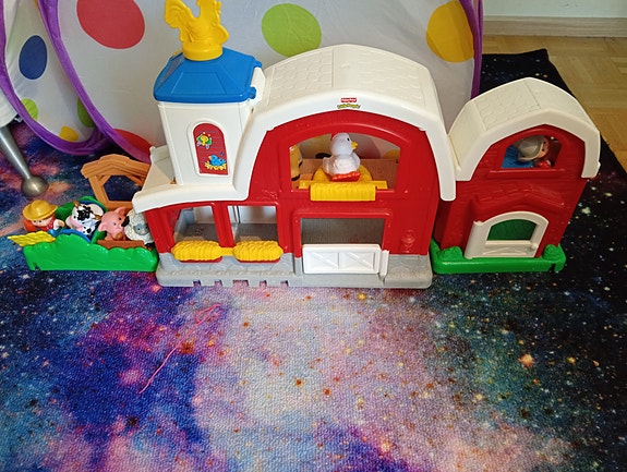 Fisher price maatila ja hahmot