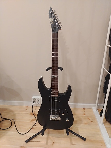 LTD M-50 sähkökitara