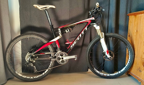 Scott Spark 35 täysjousitettu maastopyörä, 26" runkokoko M unisex