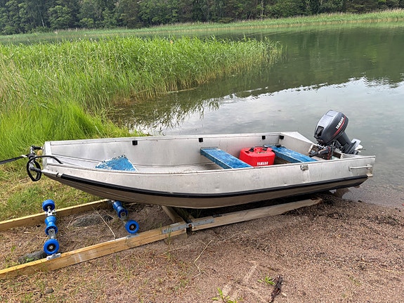 Alumiinivene Fiskars (Buster) Kello 12 ja Yamaha 9.9
