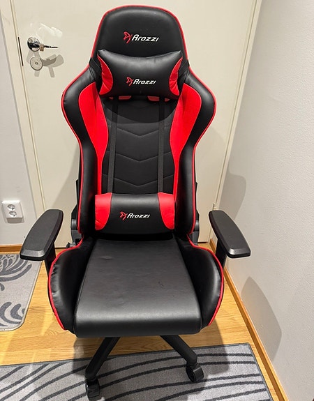 Arozzi Mezzo V2 Gaming Chair -pelituoli, punainen