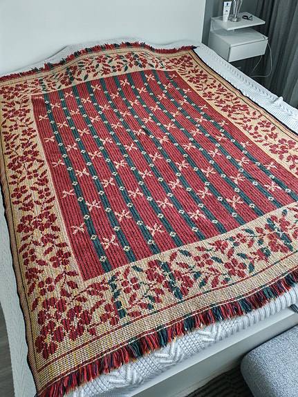 Uusi ja käyttämätön vintage-peitto / viltti hapsuilla (n. 147x188 cm)