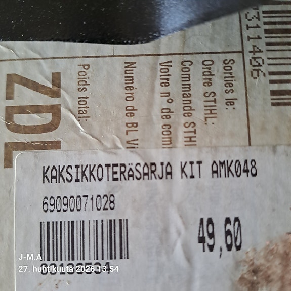 Viking ruohonleikkuri terät ja suojus.