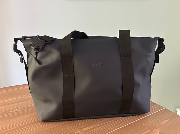 Rains Hilo weekend bag small, käyttämätön