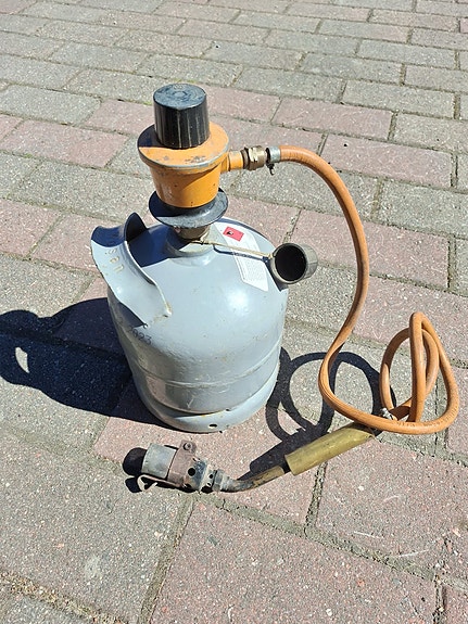 Kaasupoltin ja kaasupullo 5kg