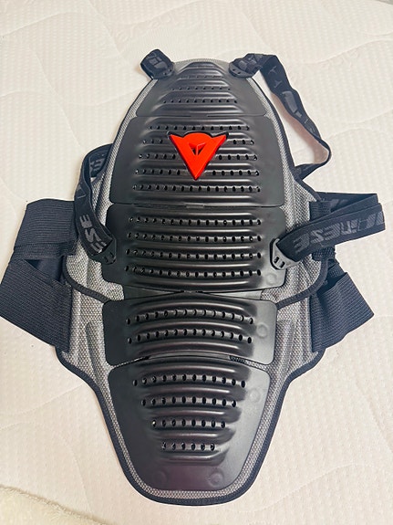 Dainese Wave1 selkäsuoja koko M musta