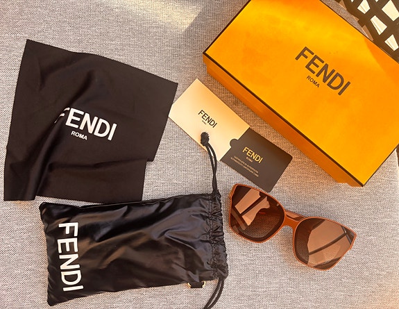 Fendi aurinkolasit