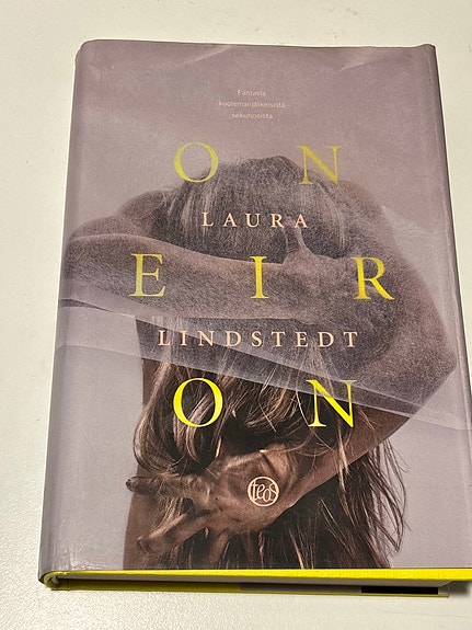 Laura Lindstedt: Oneiron (kovakantinen kirja)