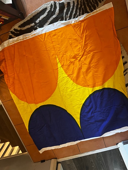 Marimekko Maija Isola. Istuva Härkä
