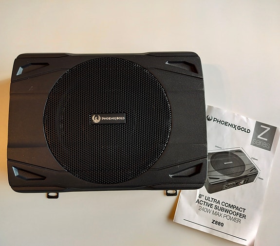 Phoenix Gold Z880 8″ aktiivisubwoofer