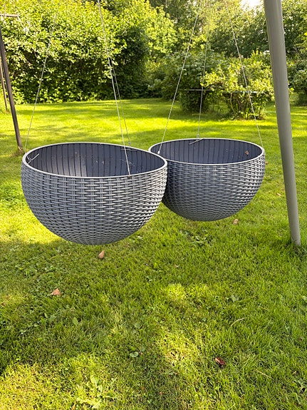 Kaksi amppelia