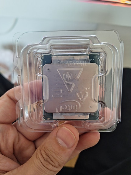 Intel Xeon E5-2630 v3 2.4 GHz -prosessori (LGA 2011-v3)