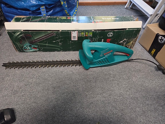 Bosch sähkökäyttöinen pensasleikkuri