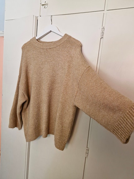 Mangon beige neule