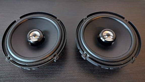 Hertz 6" autokaiuttimet