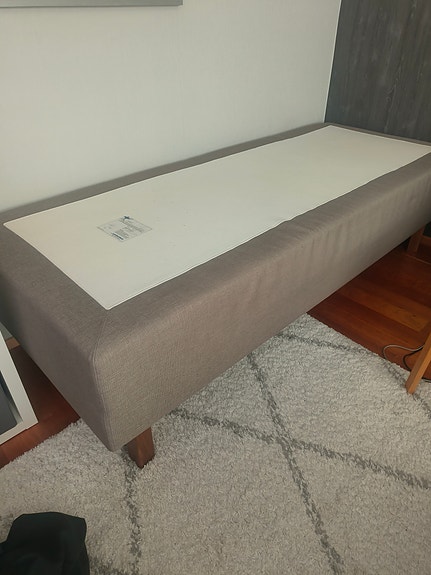Unikulman erittäin hyvässä kunnossa oleva sänky 80x200cm