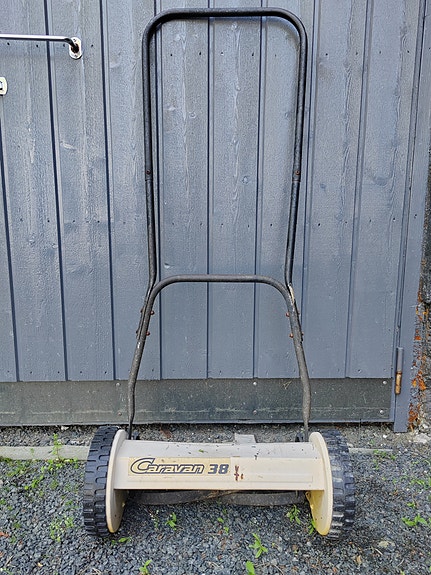 Caravan 38 käsikäyttöinen ruohonleikkuri